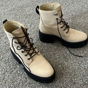 Timberland Boots (ladies) 9.5